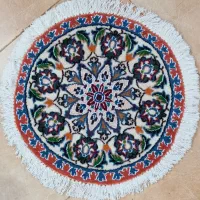 قالیچه گرد گل برجسته دستباف نائین