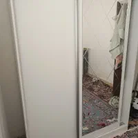 کمد لباسی و آرایشی