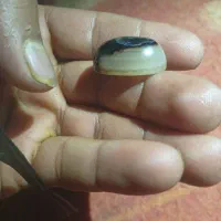 دوتا نگین انگشتر