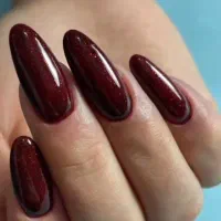 کاشت ناخن و خدمات ناخن