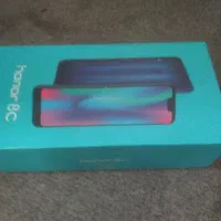 گوشی آنر 8c، حافظه 32 رام 3