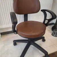صندلی گردان مناسب میز کار یا میز کامپیوتر