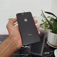 اپل iPhone 8 Plus با حافظهٔ ۶۴ گیگابایت تمیز|موبایل|تهران, آبشار تهران (دریاچه)|دیوار