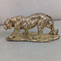 مجسمه پولستر طلایی کاملا سالم