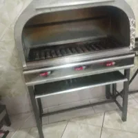 کار گر ماهر و نیمه ماهر در ساندویچی