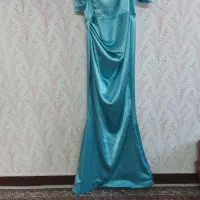 دوعدد لباس مجلسی و یک مانتو و شلوار و یک پالتو|لباس|فردیس, منظریه|دیوار
