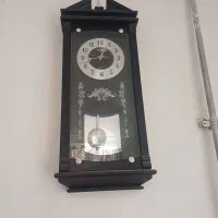 ساعت دیواری در حد نو