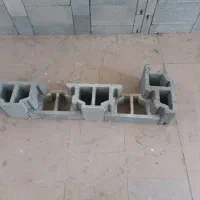 کارگر بارگیری و تخلیه بلوک با ماشین