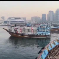 لنج دبی درحال بارگیری تخلیه گمرک چارک ولنگه|خدمات حمل و نقل|بندرلنگه, |دیوار