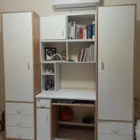 کمد و میز تحریر