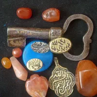 مقداری اجناس قدیمی