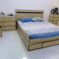 تخت دو نفره و پاتختی. و یک تخت کودک و کمد کودک|تخت و سرویس خواب|نیشابور, شهرک فیروزه|دیوار