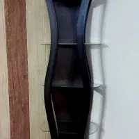 استند دکوری کاملا سالم .