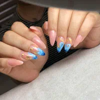 آموزش تخصصی و انجام خدمات ناخن