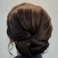 سالن زیبایی یکتا انواع لاین های تخصصی|خدمات آرایشگری و زیبایی|شازند, |دیوار