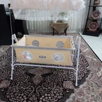 گهواره نوزاد تمیز