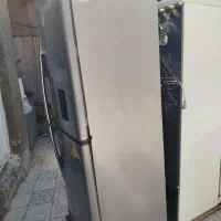 یک عدد یخچال و یک عدد فریزر