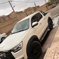 کی ام سی ۱۴۰۲ سفید و مشکی درجه یک