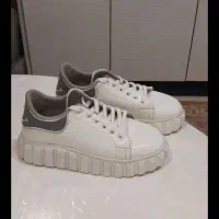 کتونی ۳۷ ۳۸ میخوره یکبار پوشیده شده