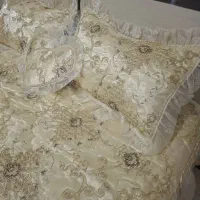رو تختی خارجی نو