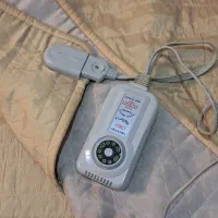 تشک دونفره برقی گرم وعالی نازک وکم جا