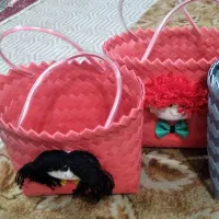 سبد حصیری در طرحها و رنگ ها