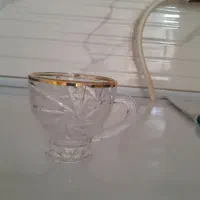 چند دست استکان پذیرای