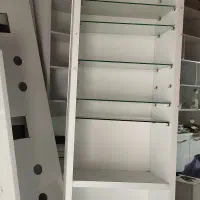 کمد دیواری و یا ویترینی طبقه دار