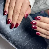 ارائه انواع خدمات ناخن
