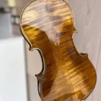 ویولن)(-&yamaha