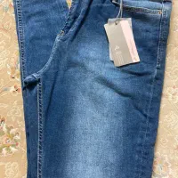 لباسهای متنوع|لباس|قم, انسجام|دیوار