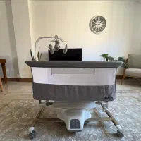 تخت کنار مادر برقی