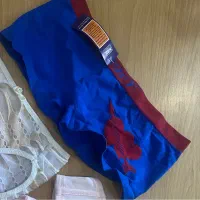 لباس زیر مختلف|لباس|رشت, گلسار|دیوار