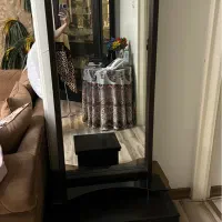 میز آرایش دو کشو با آینه قدی و صندلی چوبی