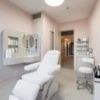 نیاز همکاری پزشک زنان و داخلی و اطفال وتغذیه وغیره