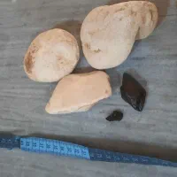 سنگ قیمتی.