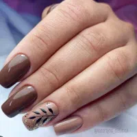 به یک ناخنکار با سابقه