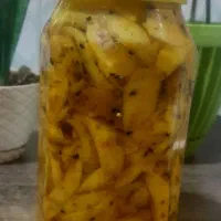 ترشی انبه با پر زردآلو