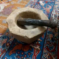 جوغن سنگی قدیمی|کلکسیون اشیاء عتیقه|کرمان, |دیوار