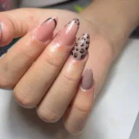 کاشت ناخون|خدمات آرایشگری و زیبایی|دوگنبدان, |دیوار