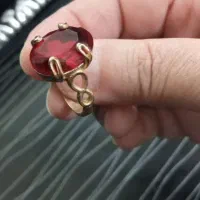 انگشتر نگین قرمز طلاروس