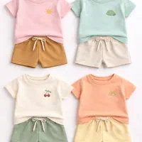 فروشنده خانم لباس نوزادی عمده