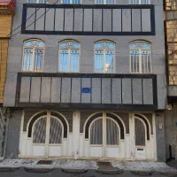 اپارتمان سه طبقه