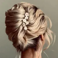 شنیون کار خوش اخلاق نیازمند هستیم