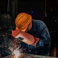 جوشکار حرفه‌ای