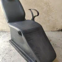 صندلی اصلاح در حد نو و کله مانکن باموهای بلند|آرایشگاه و سالنهای زیبایی|ارومیه, |دیوار