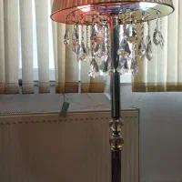آباژور پایه بلند استیلی با آویزهای کریستالی|چراغ خواب و آباژور|سهند, |دیوار