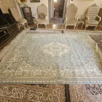 فرش نه متری ۷۰۰ شانه ماشینی آبی رنگ قالی جنس قدیمی