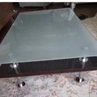 به علت مهاجرت میز ترک قیمت مناسب فروخته میشود