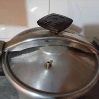 زودپز ۱۲نفره|ظروف پخت‌وپز|شوشتر, |دیوار